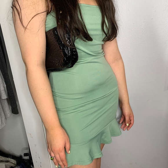 Dress - Picture 2 of 5